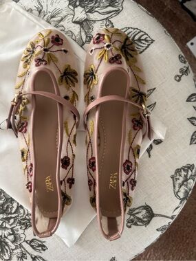 Zara Pink Embroidered Floral Mary Jane Flats